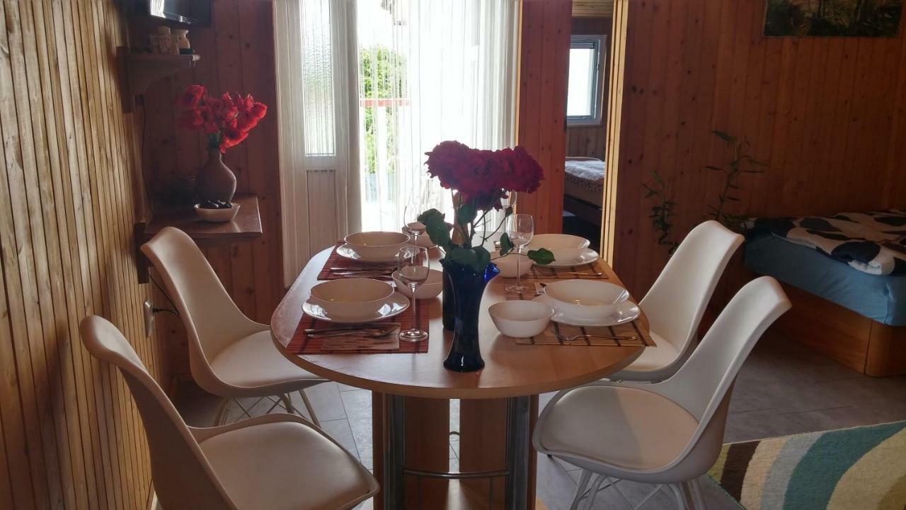 Apartman Joy Nin Exterior foto